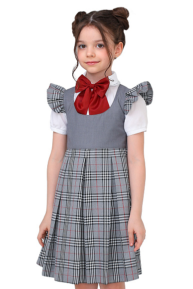 Сарафан в серую клетку с крылышками 3 800 ₽.